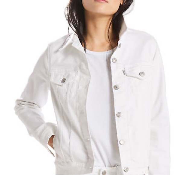 white jean jacket levis